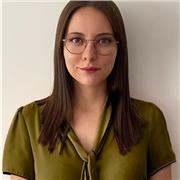 Profesora de lengua castellana con experiencia en niños y adultos, tanto en modalidad virtual y presencial